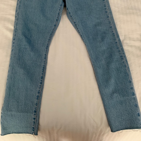 Brand new Levis skinny jean. Never worn. - Picture 3 of 6